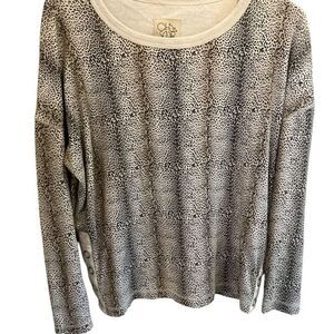 Chaser Women's M Cheetah Print‎ Top Scoop Neck Casual Top